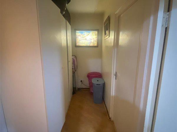 2 Bedroom Property for Sale in Maitland Western Cape